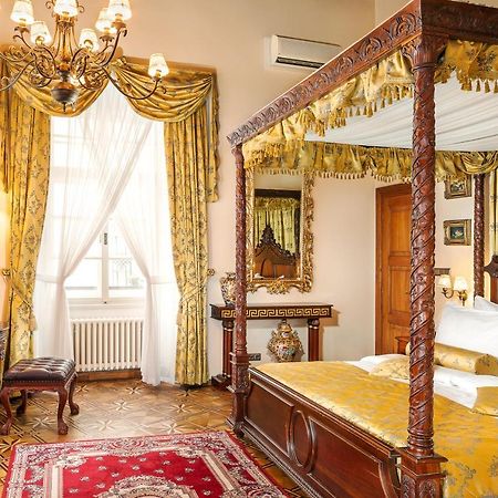 Hotel U Prince Prague By Bhg Екстериор снимка