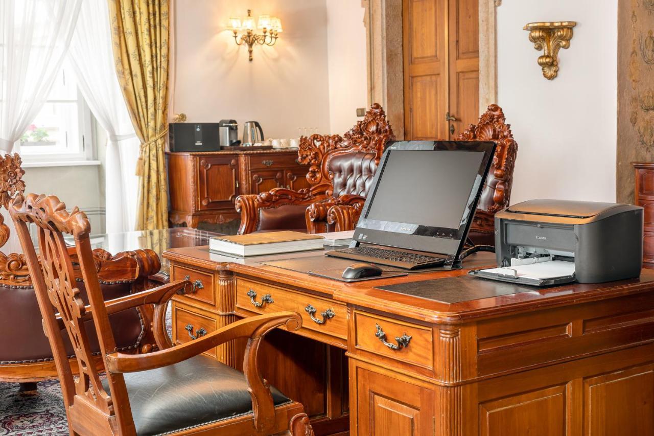 Hotel U Prince Prague By Bhg Екстериор снимка