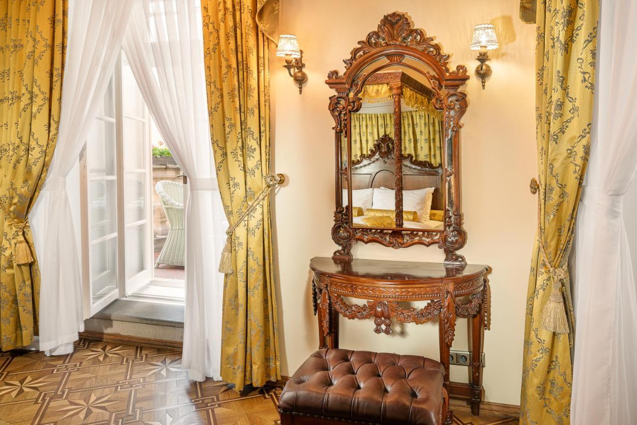Hotel U Prince Prague By Bhg Екстериор снимка