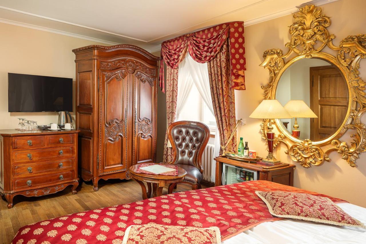 Hotel U Prince Prague By Bhg Екстериор снимка