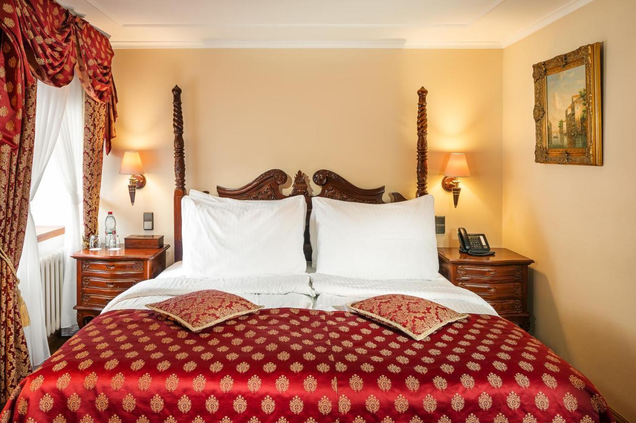 Hotel U Prince Prague By Bhg Екстериор снимка