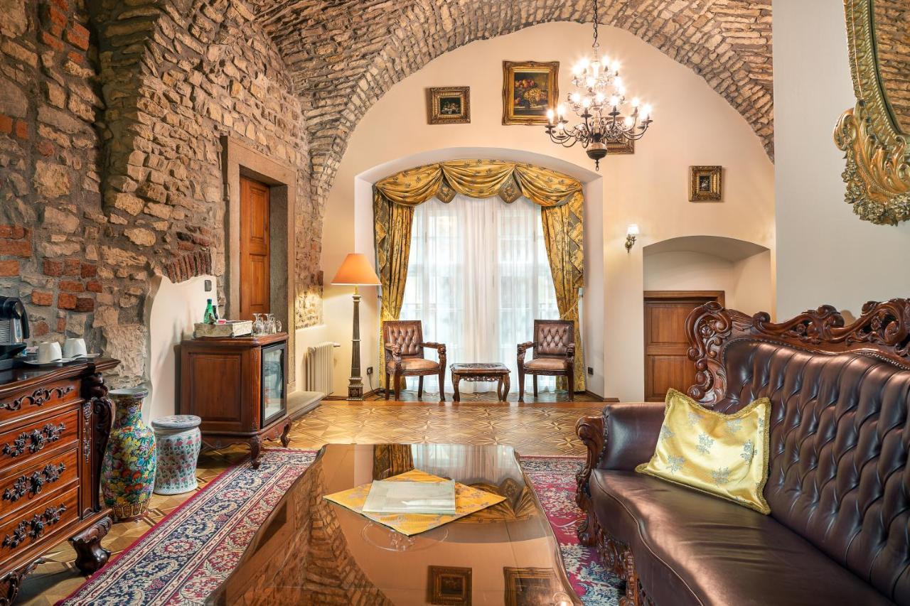 Hotel U Prince Prague By Bhg Екстериор снимка